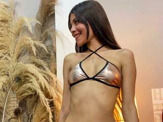 دردشة الفيديو المثيرة lola-mg