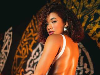 دردشة الفيديو المثيرة LoriSimmons