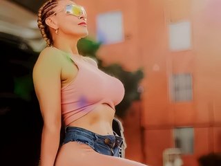 دردشة الفيديو المثيرة louise-Mikk