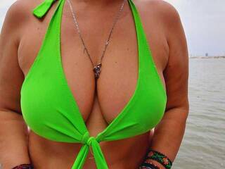 دردشة الفيديو المثيرة LoveTinaa56