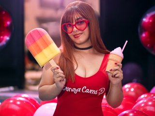 دردشة الفيديو المثيرة Lucy-Adams