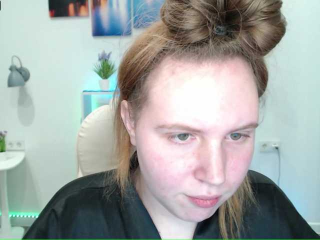 لقطات البث Lucy-McQueen