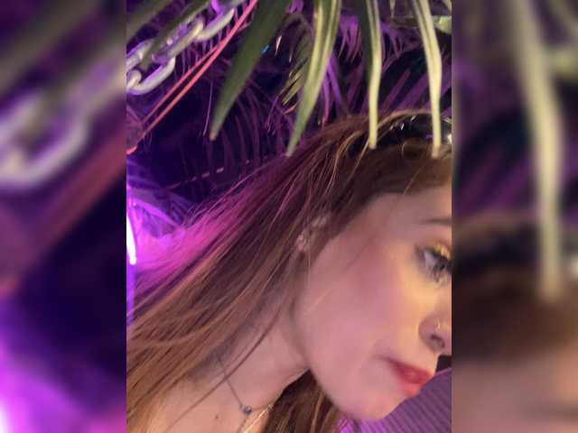 لقطات البث LucyRouse