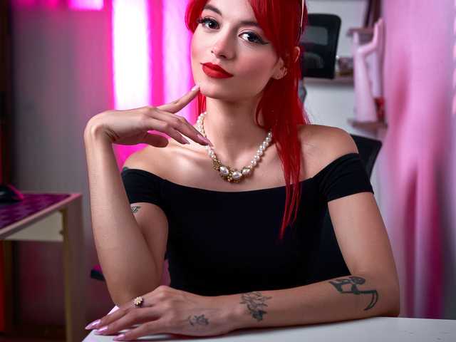 صورة الملف الشخصي LUCY_MILLER