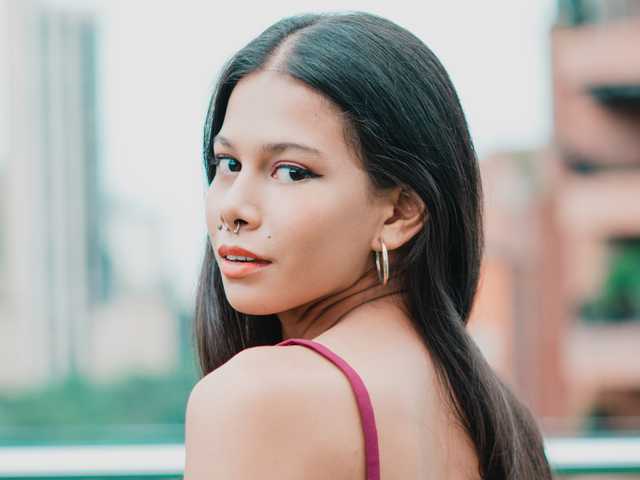 صورة الملف الشخصي LucyNyu