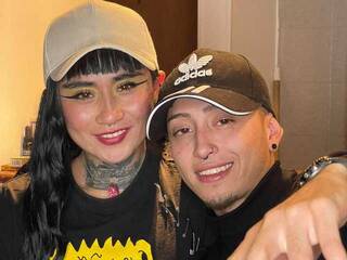 دردشة الفيديو المثيرة LucyyTiago