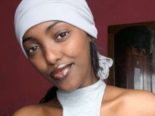 دردشة الفيديو المثيرة Luna-28