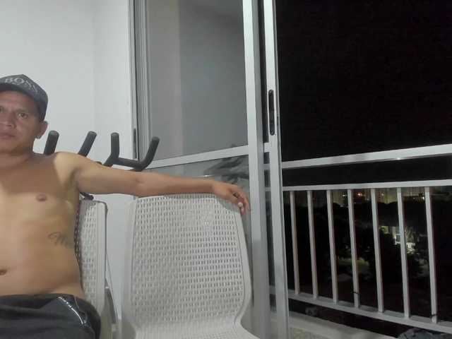 لقطات البث Luna_and_tony