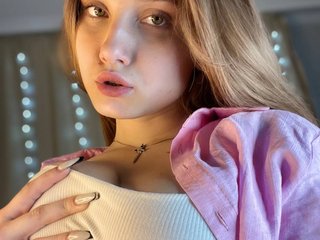 دردشة الفيديو المثيرة LunetteFame