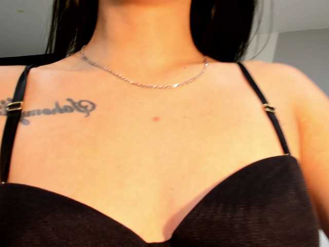لقطات البث LupitaJonesX