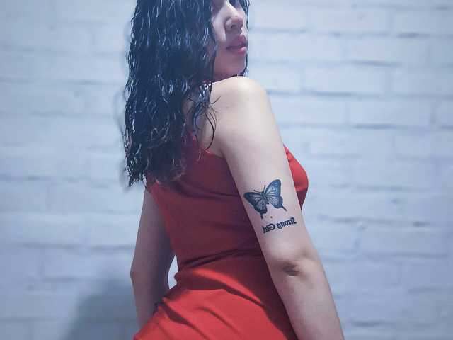 صورة الملف الشخصي MaddyColombiana