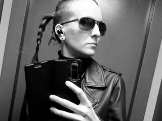 دردشة الفيديو المثيرة Magretta_Dering