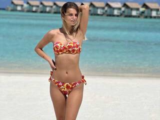 دردشة الفيديو المثيرة MajaTheBee