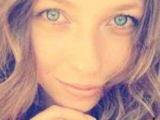 دردشة الفيديو المثيرة mannelia