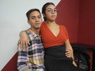 دردشة الفيديو المثيرة Marco-A-Rose