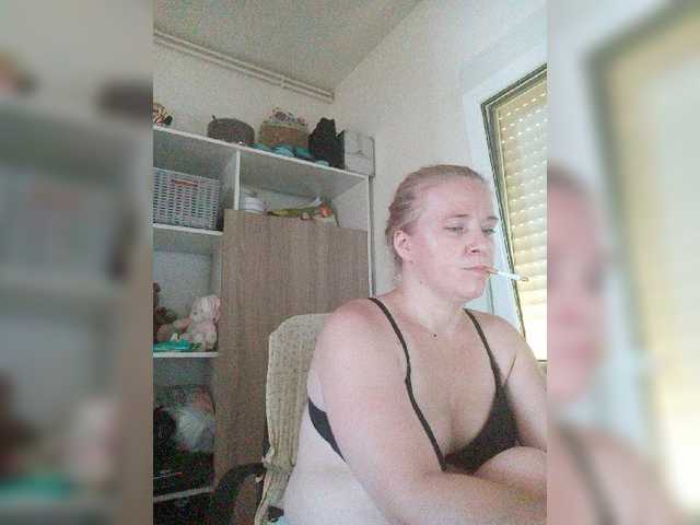 لقطات البث lorenarubia