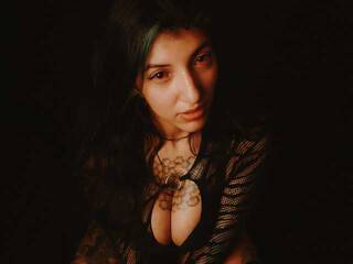 دردشة الفيديو المثيرة Marllena