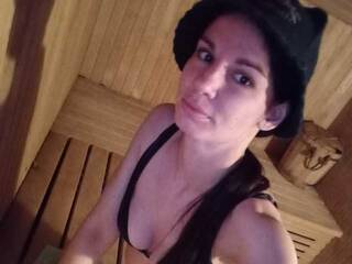 دردشة الفيديو المثيرة MartyCindy