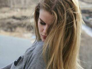 دردشة الفيديو المثيرة Mary-Mi