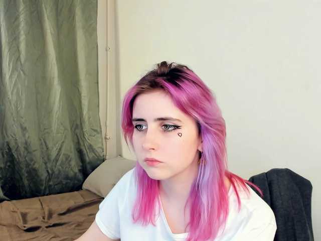 لقطات البث MaryKeith