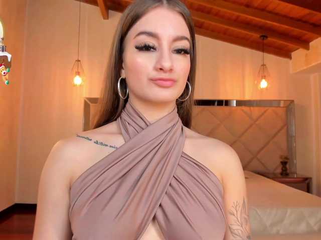 لقطات البث MaryLewis