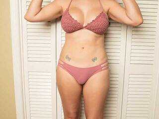 دردشة الفيديو المثيرة Maskedbootie