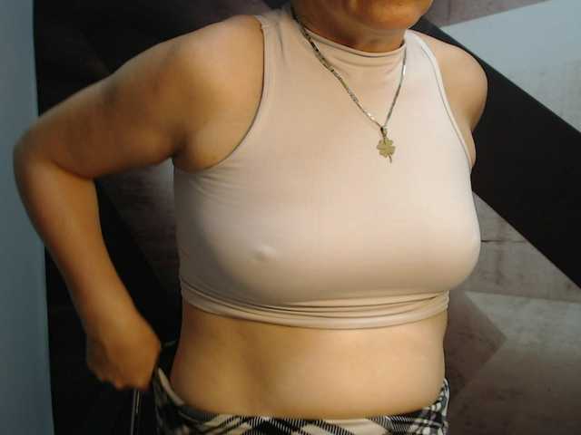 لقطات البث maturehot-1