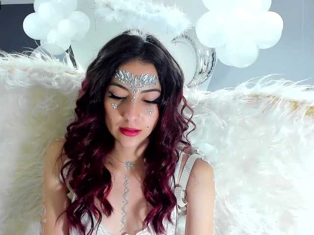 لقطات البث MayaHicks