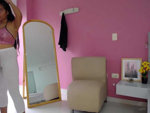 لقطات البث Mega-rosee