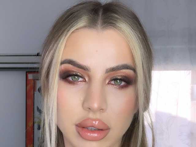 صورة الملف الشخصي Megan-Ros