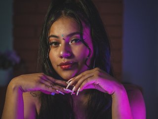 دردشة الفيديو المثيرة Megan-Thompson1