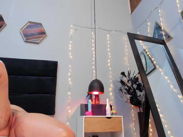 لقطات البث Megan-zc