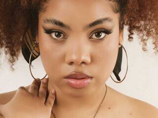 دردشة الفيديو المثيرة MeganRoux