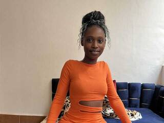 دردشة الفيديو المثيرة Melaninebonyxxx