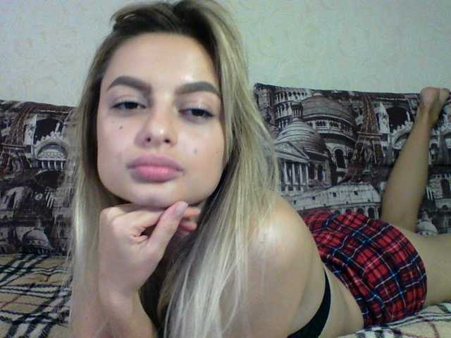 الصور MelanyMoon MelanyMoon: I will release 100 tokens to the freedom of the twins, I will free myself from 50 shorts, panties will fly off for 200, if you want more - privat, or 300 tokens