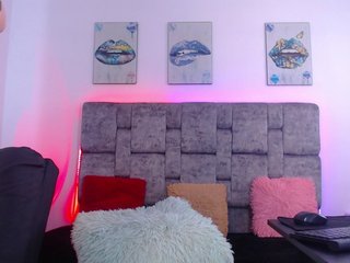 دردشة الفيديو المثيرة melody-doll