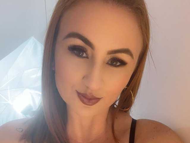 صورة الملف الشخصي mia-lourence