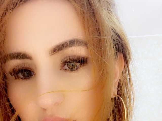 صورة الملف الشخصي mia-lourence