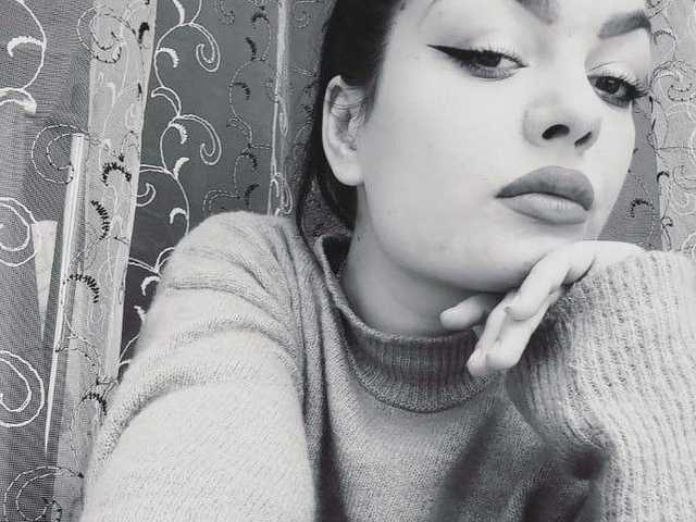 صورة الملف الشخصي Mia-Vise
