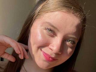 دردشة الفيديو المثيرة MiaaCeleste