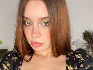 دردشة الفيديو المثيرة MiaAdderly