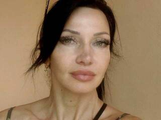 دردشة الفيديو المثيرة MiaAmour