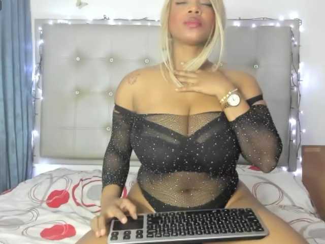 لقطات البث MiaBigBoobs