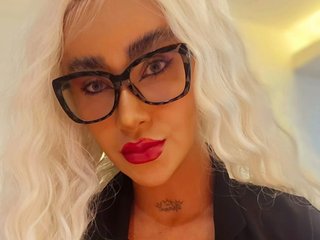 دردشة الفيديو المثيرة MiaBrunette