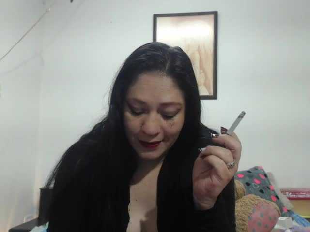 لقطات البث miaeyes