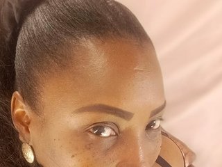 دردشة الفيديو المثيرة miagutierrez11