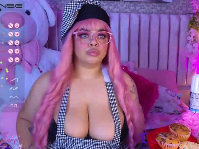 الصور Miah-Joness1 ♥Super Sweet Cake lick and Smash ♥ honey let's lick your cake for every 50 tkns ♥ Smash Sweet Cake for 250 tkns ♥ @total @sofar @remain