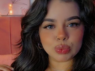 دردشة الفيديو المثيرة MiahJoness