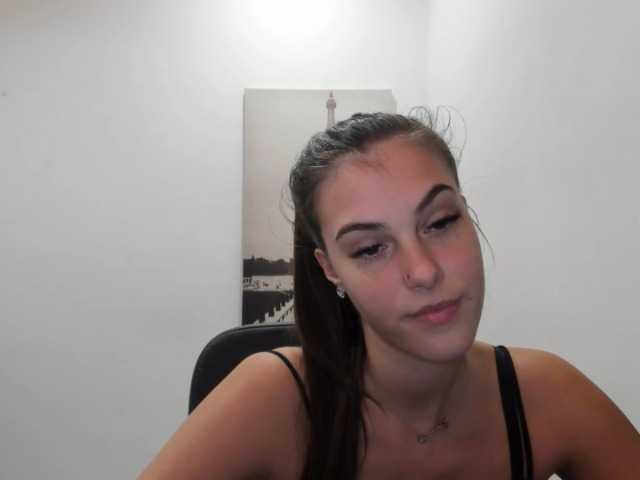 لقطات البث MiaKhalid