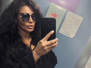دردشة الفيديو المثيرة Elvira_Mur